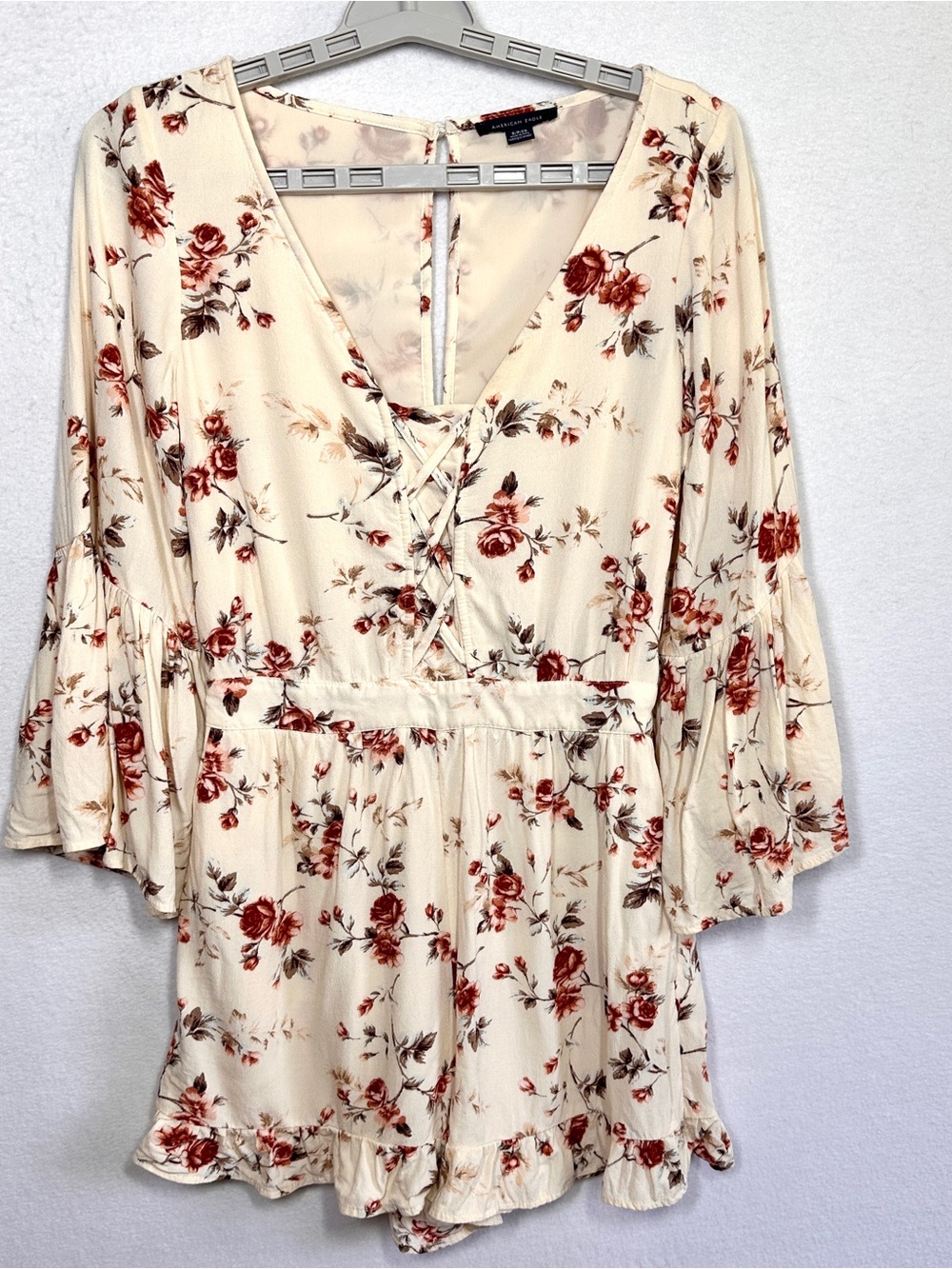 American Eagle Romper S Cream Floral Size Zip Bell Sleeves Pockets Ruffled Hem